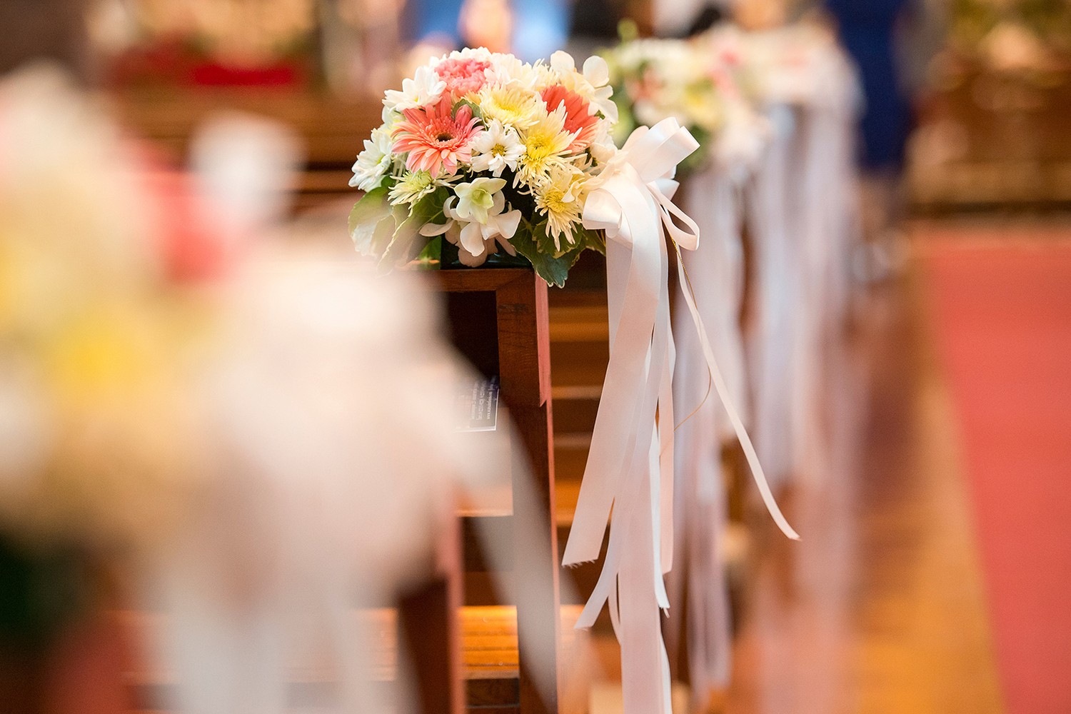 Christian wedding flower and decoration 
